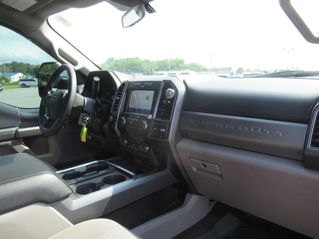 صورة 18 لـ 2021 FORD F-350 XLT