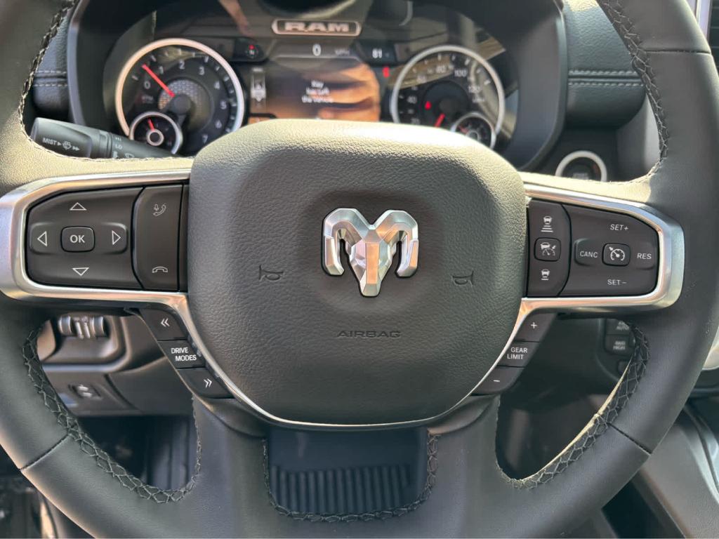 صورة مصغرة 25 لـ 2026 RAM 1500 LARAMIE