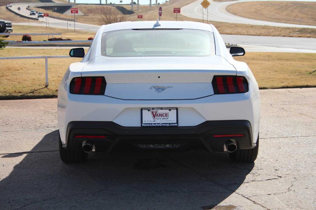 صورة 9 لـ 2025 FORD MUSTANG ECOBOOST