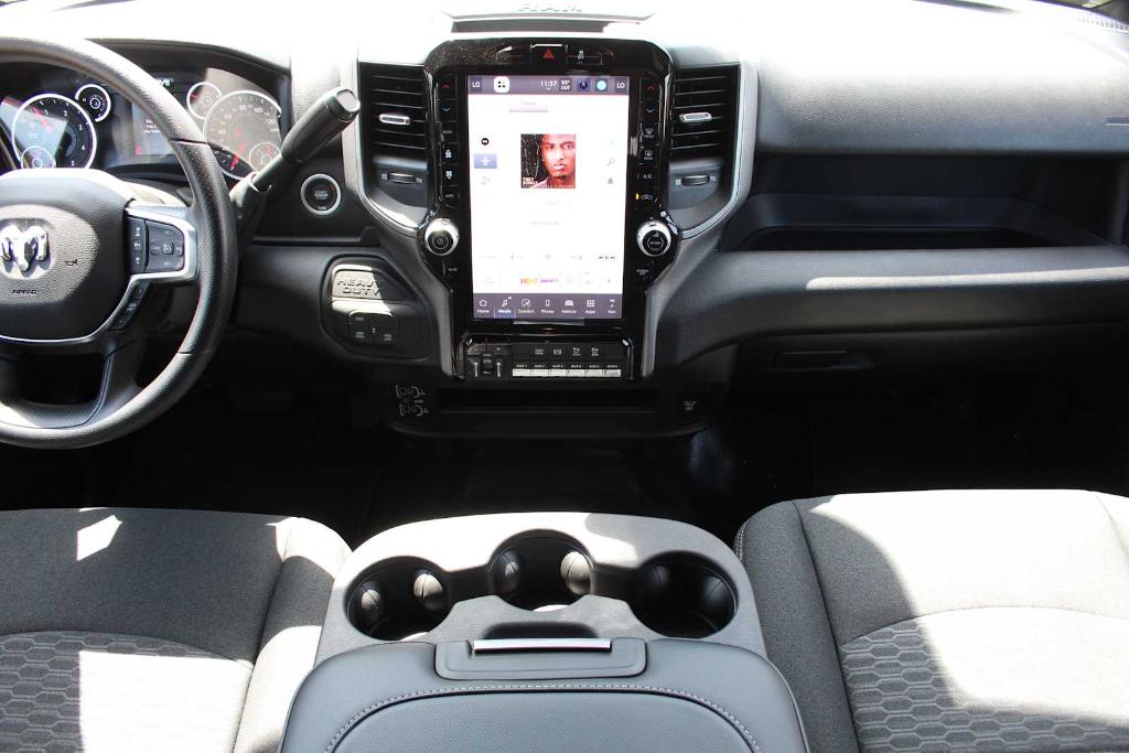 صورة مصغرة 31 لـ 2026 RAM 2500 TRADESMAN