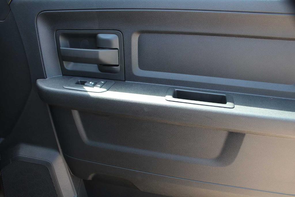 صورة مصغرة 18 لـ 2026 RAM 2500 TRADESMAN