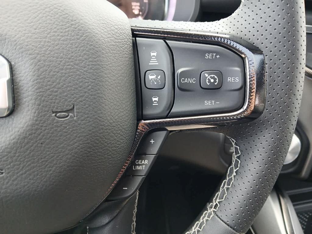 صورة مصغرة 36 لـ 2026 RAM 1500 REBEL