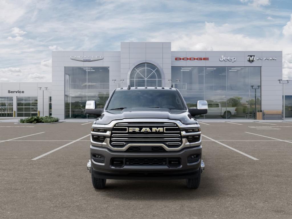 صورة 10 لـ 2026 RAM 3500 LARAMIE