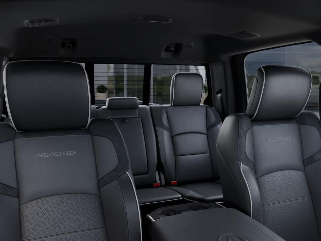 صورة مصغرة 30 لـ 2026 RAM 3500 LARAMIE