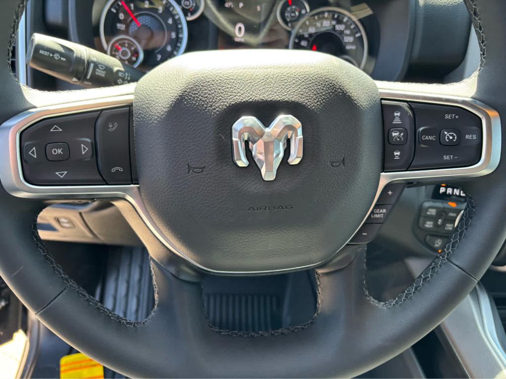 2026 RAM 1500 BIG HORN/LONE STAR — миниатюра 26