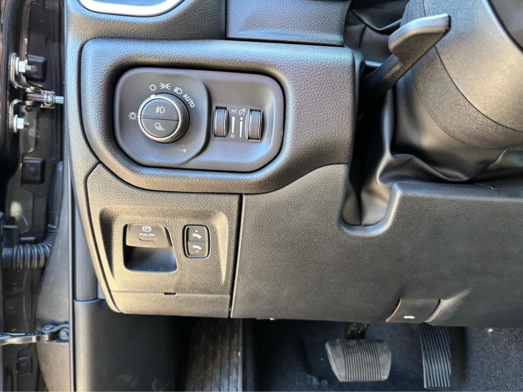 2026 RAM 1500 BIG HORN/LONE STAR thumbnail 20