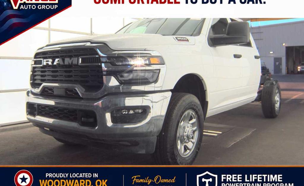 صورة 1 لـ 2025 RAM 3500 TRADESMAN