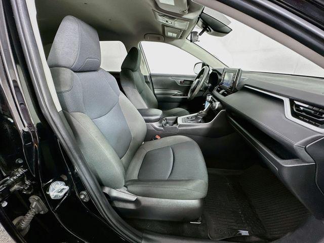 صورة 23 لـ 2021 Toyota RAV4 HYBRID LE