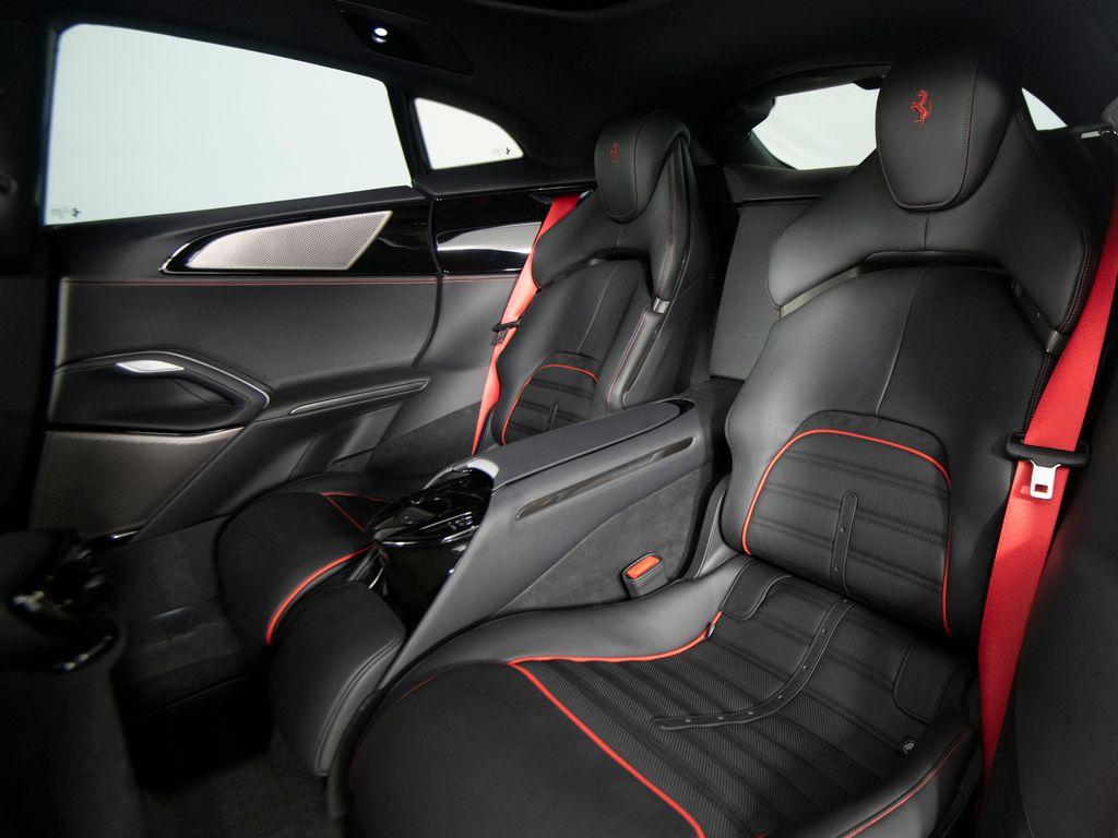 2025 Ferrari PUROSANGUE BASE 缩略图 30