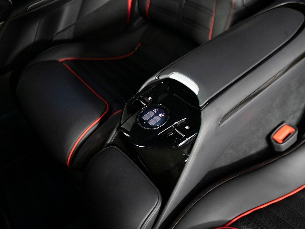 2025 Ferrari PUROSANGUE BASE 缩略图 32