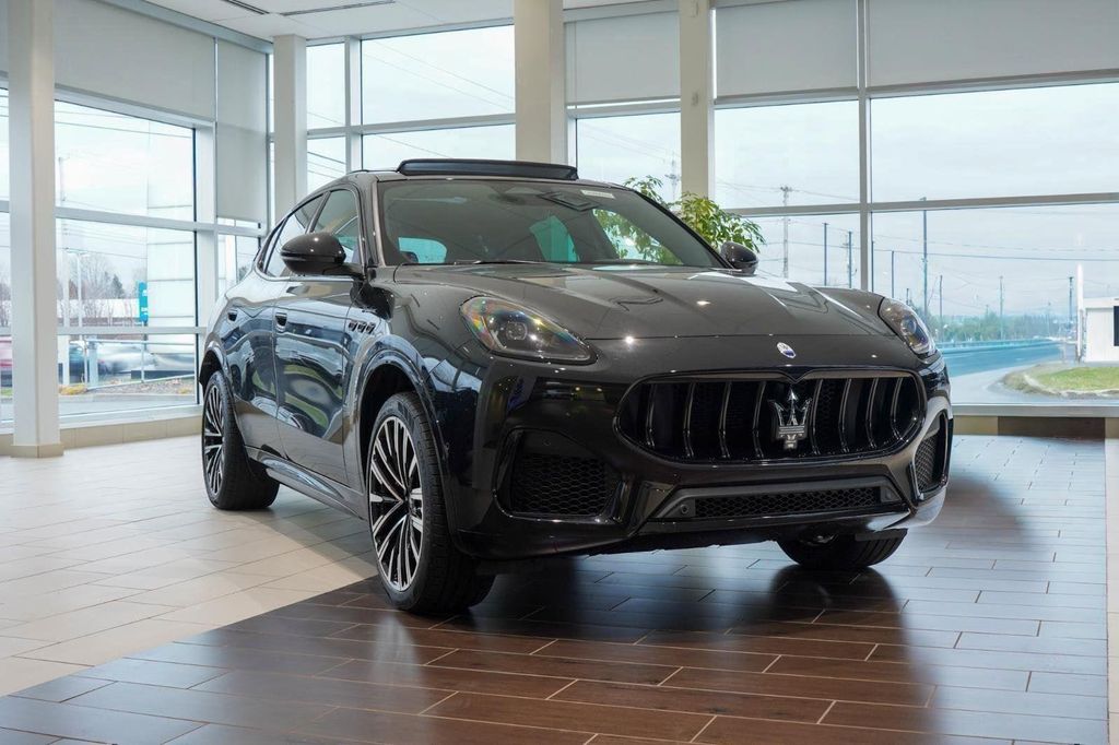 New 2025 Maserati Grecale Modena