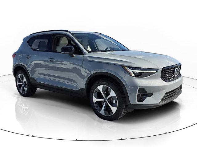 2026 Volvo XC40 B5 PLUS 照片 3