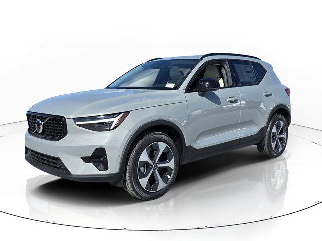 New 2026 Volvo XC40 B5 Plus