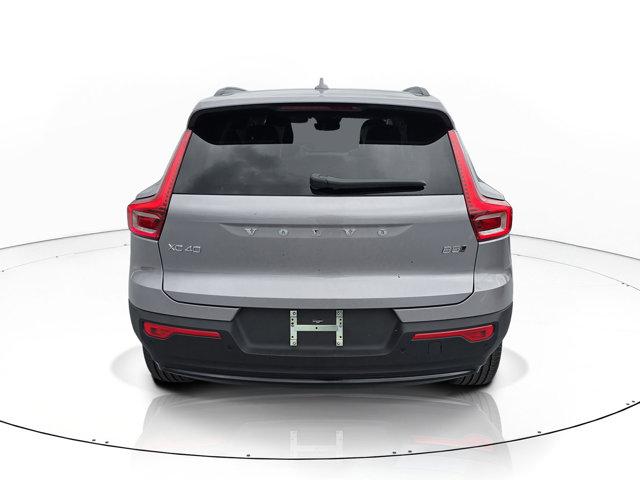 2026 Volvo XC40 B5 CORE — фото 4