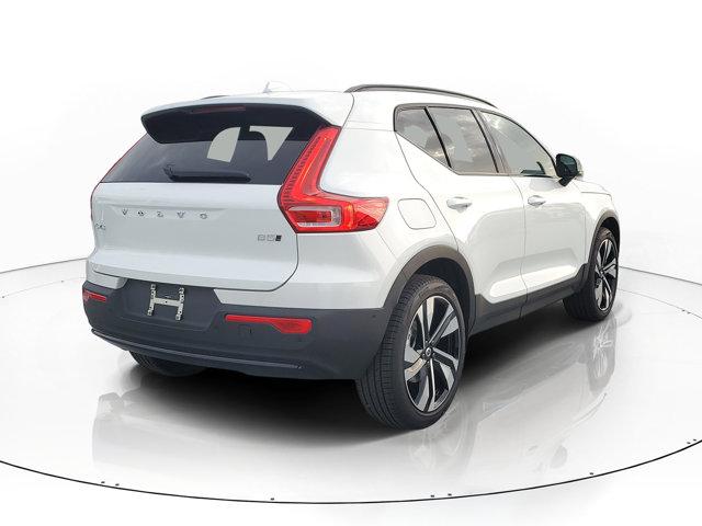 صورة 4 لـ 2026 Volvo XC40 B5 ULTRA