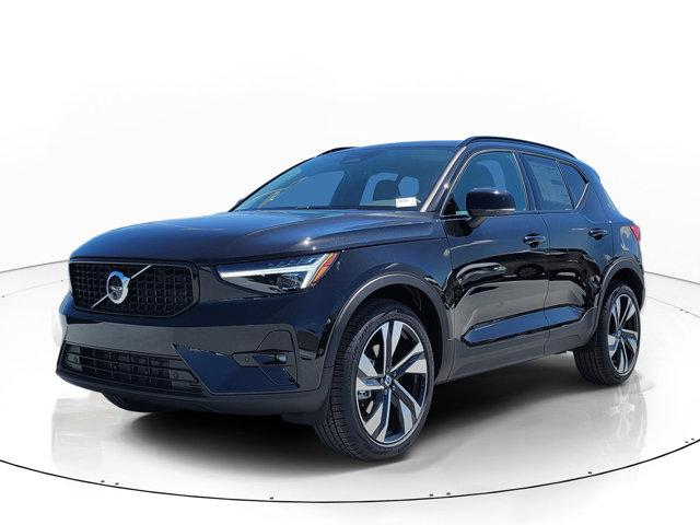 New 2026 Volvo XC40 B5 Ultra