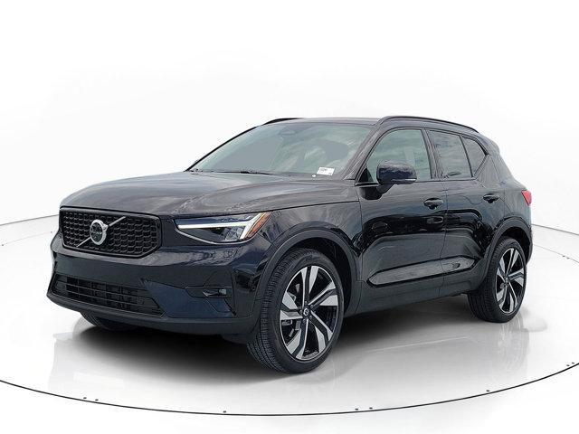 New 2026 Volvo XC40 B4 Plus