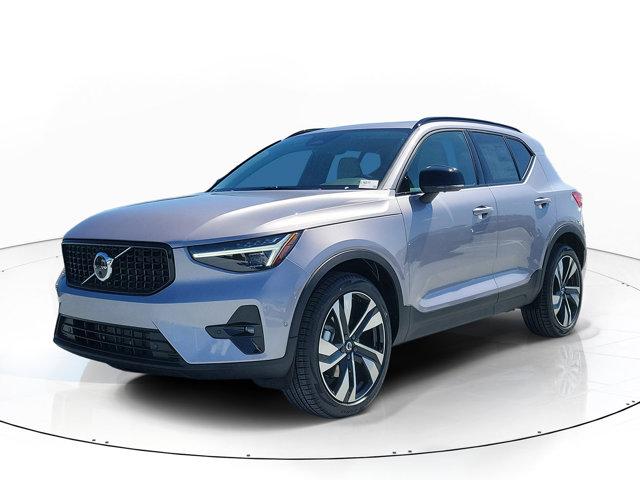 New 2026 Volvo XC40 B5 Ultra