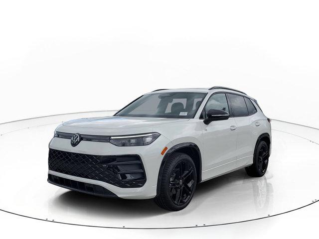 New 2026 Volkswagen Tiguan SE R-Line Black