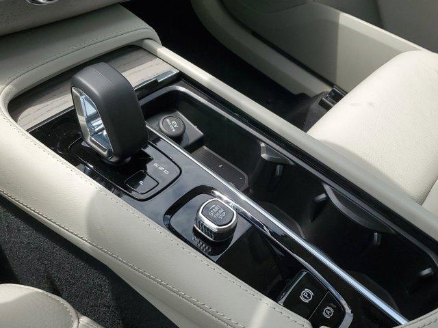 2025 Volvo XC90 B6 PLUS 7-SEATER — миниатюра 19