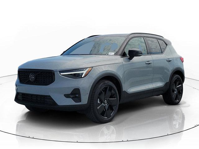 New 2026 Volvo XC40 B5 Ultra Black Edition