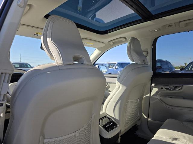 2026 Volvo XC90 B6 ULTRA 7-SEATER — фото 10