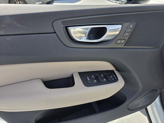صورة مصغرة 14 لـ 2026 Volvo XC60 B5 PLUS