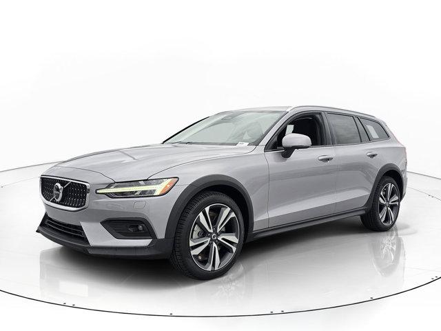 New 2026 Volvo V60 Cross Country B5 Plus