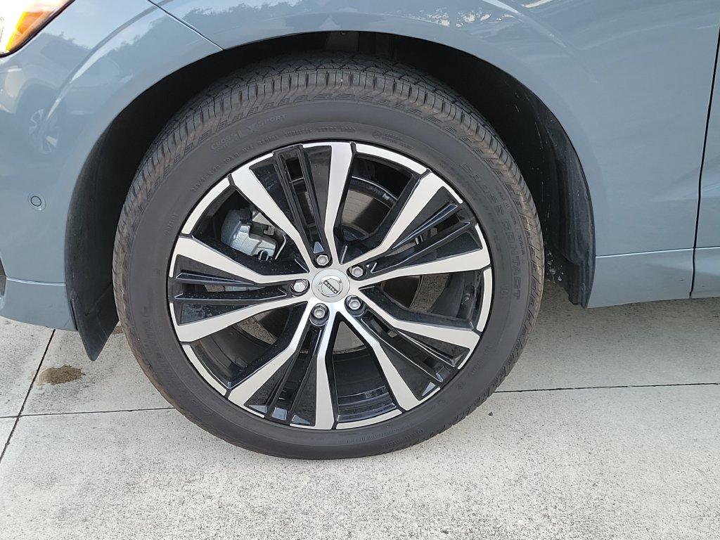 2024 Volvo XC60 B5 PLUS DARK THEME — миниатюра 5