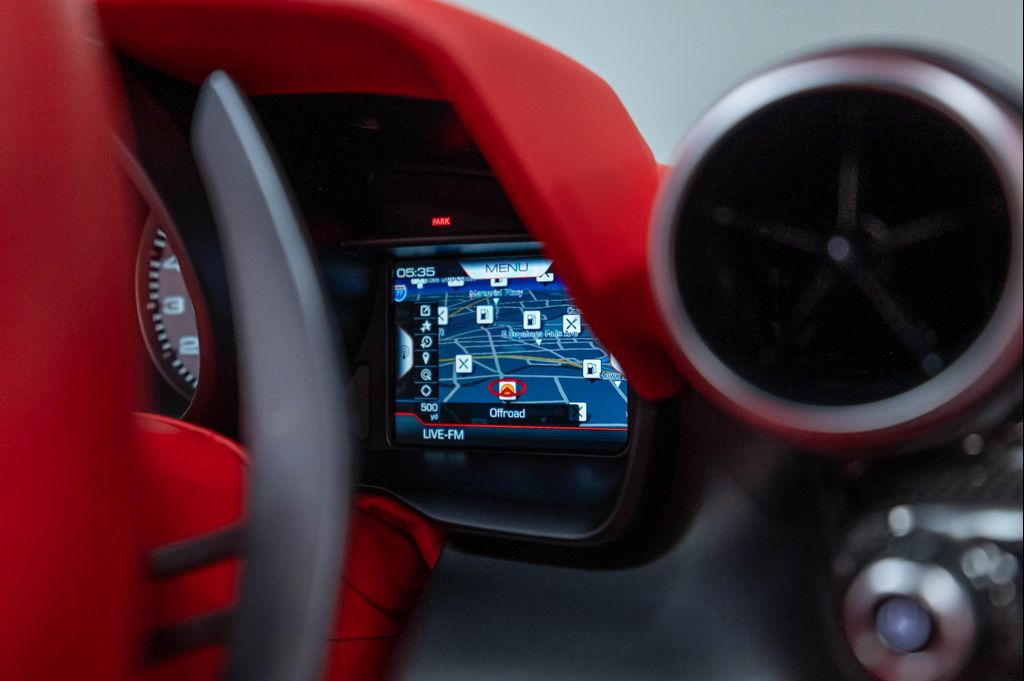 صورة مصغرة 37 لـ 2021 Ferrari F8 SPIDER BASE