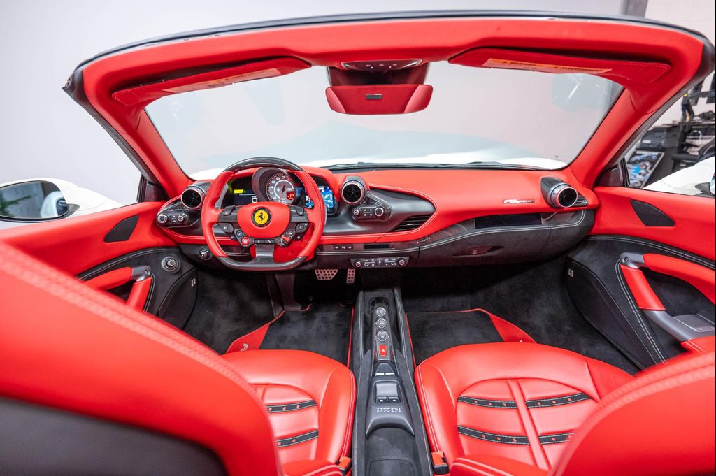 صورة مصغرة 36 لـ 2021 Ferrari F8 SPIDER BASE