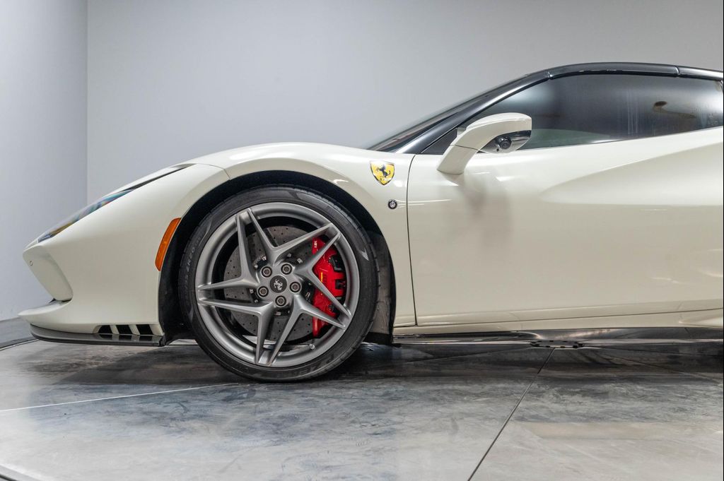صورة مصغرة 44 لـ 2021 Ferrari F8 SPIDER BASE