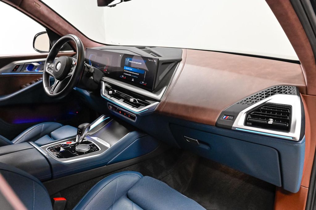 صورة 36 لـ 2023 BMW XM 4D SPORT UTILITY