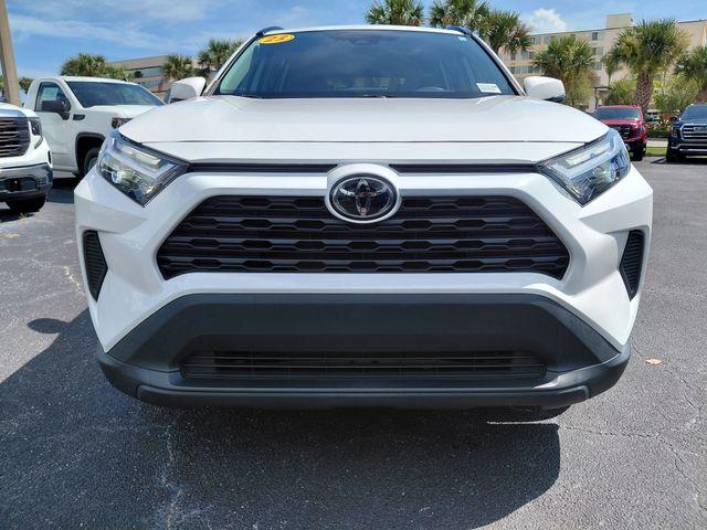 2023 Toyota RAV4 XLE thumbnail 9
