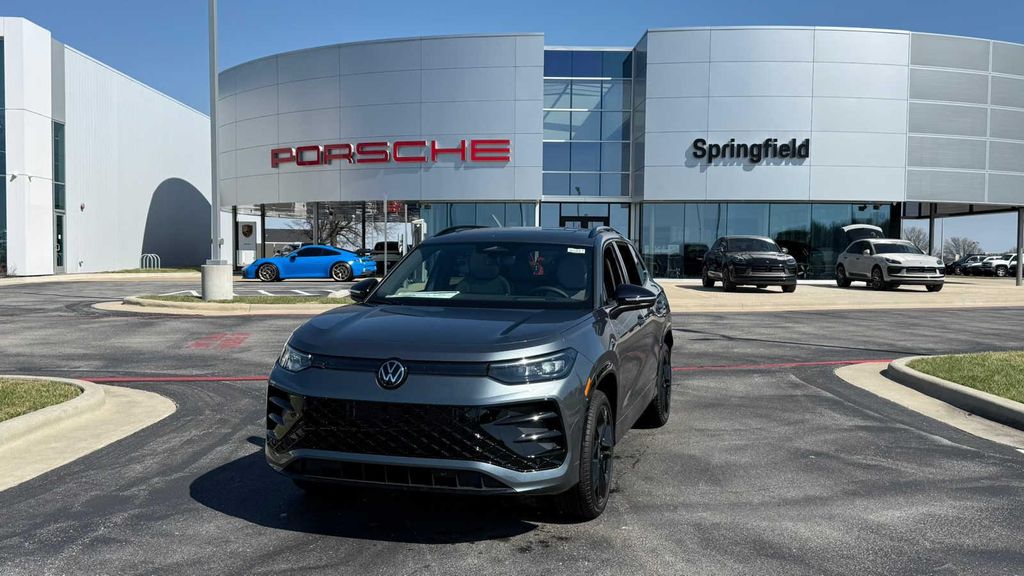 New 2026 Volkswagen Tiguan 2.0T SE R-Line Black 4MOTION