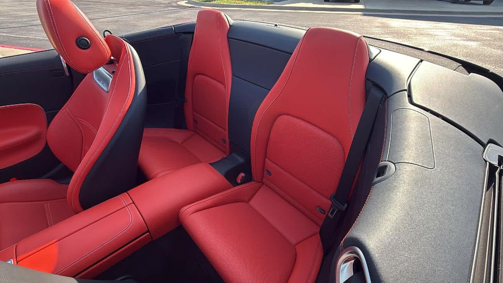 صورة 12 لـ 2025 Mercedes-BENZ AMG SL 43 BASE
