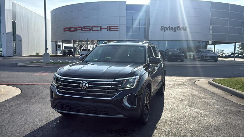 New 2026 Volkswagen Atlas 2.0T SE w/Technology 4MOTION