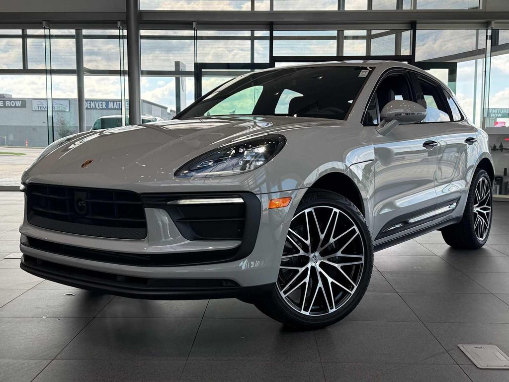 New 2025 Porsche Macan Macan