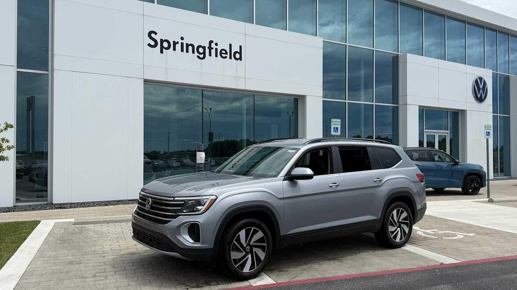 New 2026 Volkswagen Atlas 2.0T SE w/Technology 4MOTION