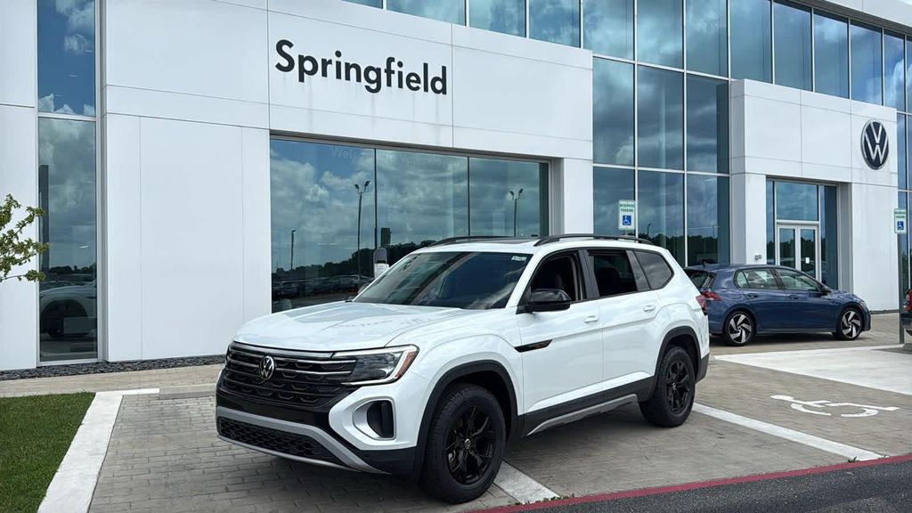 New 2026 Volkswagen Atlas Peak Edition