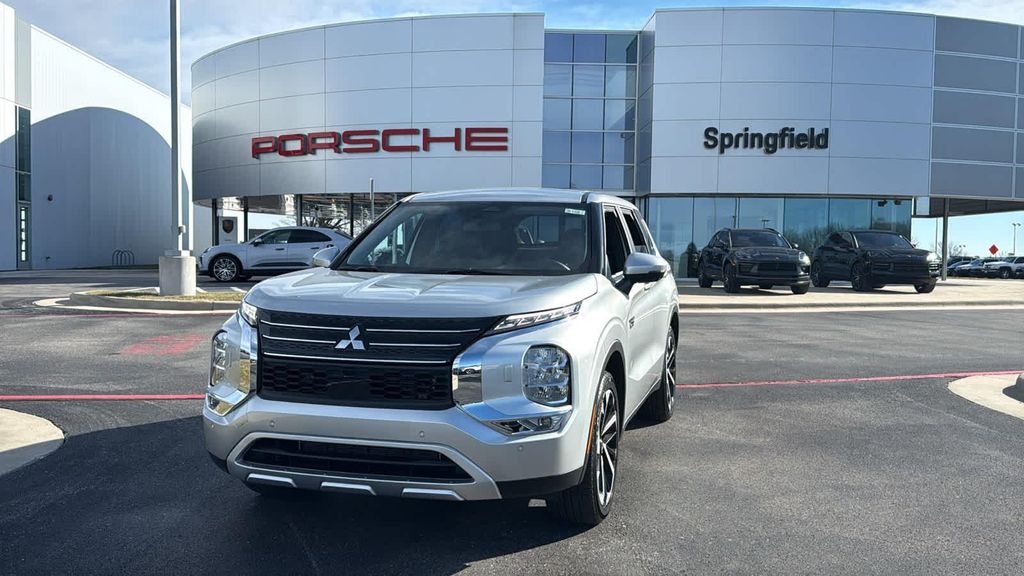 New 2025 Mitsubishi Outlander PHEV SE S-AWC