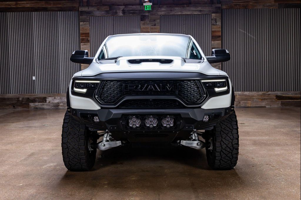 صورة 2 لـ 2023 RAM 1500 TRX