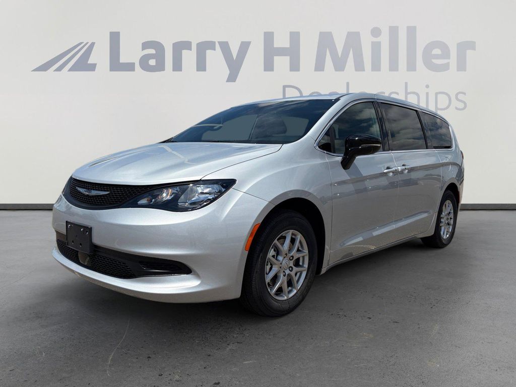 New 2026 Chrysler Voyager LX