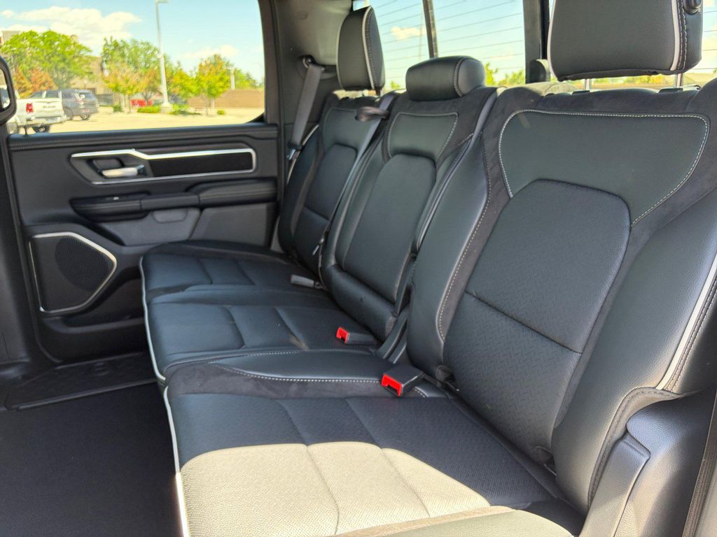 2026 RAM 1500 LARAMIE 缩略图 19