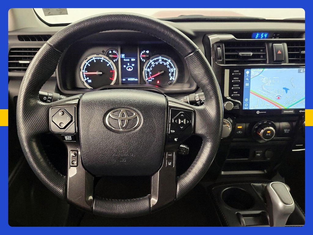 صورة 12 لـ 2024 Toyota 4RUNNER TRD OFF ROAD