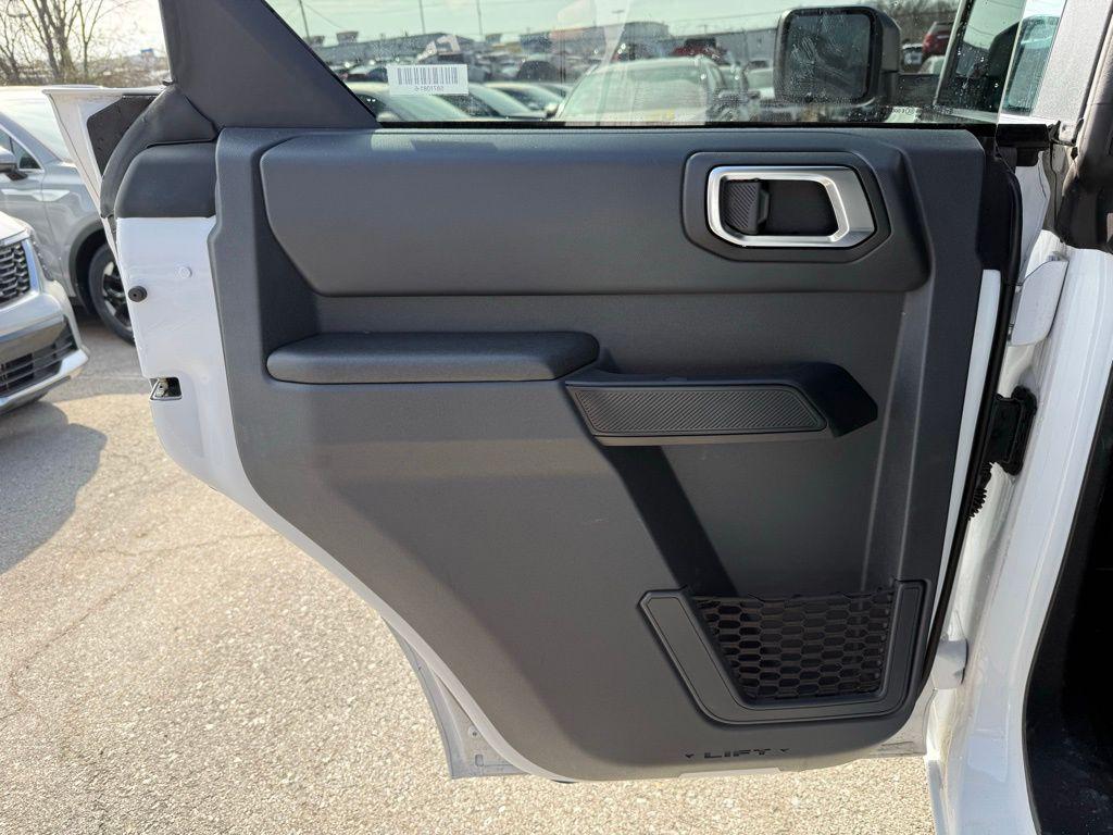 FORD BRONCO - 9
