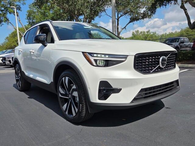 New 2026 Volvo XC40 B5 Ultra