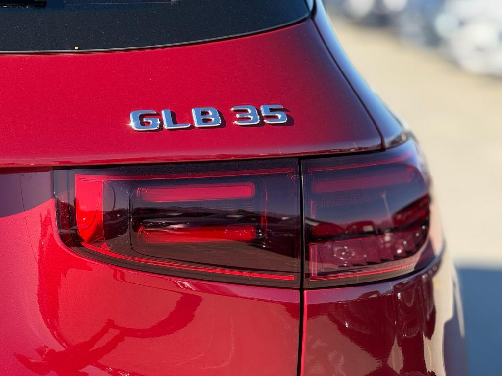 MERCEDES-BENZ GLB-CLASS AMG - 10