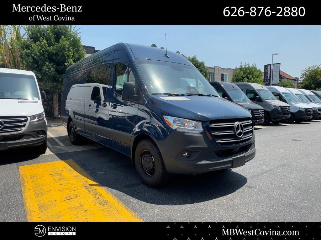 New 2025 Mercedes-Benz Sprinter 2500 High Roof
