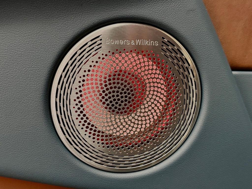 2025 BMW XM LABEL RED — миниатюра 23